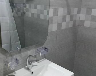 Emile Altwal - Madaba - Bathroom