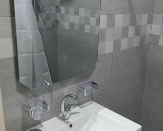 Emile Altwal Hotel - Madaba - Bagno