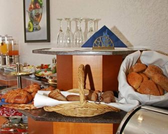 Hotel Riesenjunior By Trip Inn - Hanau - Buffet