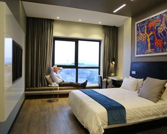 Room50Two - Gaborone - Slaapkamer
