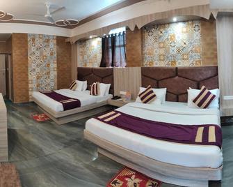 Hotel Sunshine - Katra - Bedroom