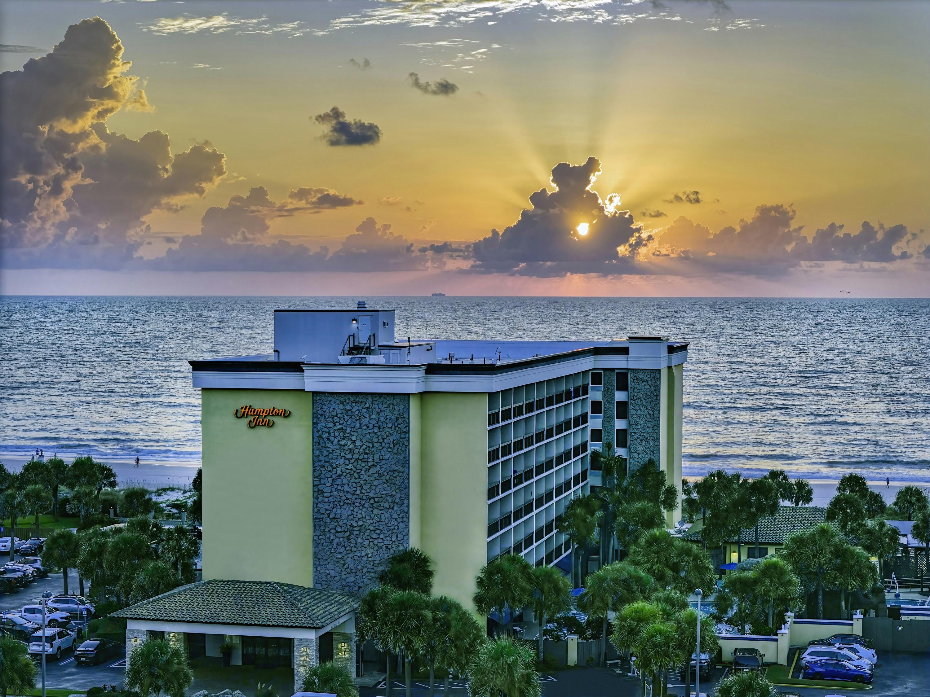 Hampton Inn Jacksonville Beach/Oceanfront - Jacksonville Beach - Building