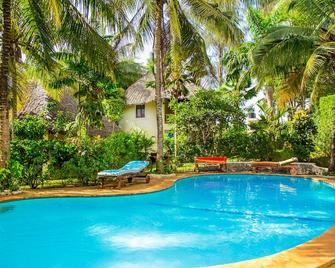 Villakwetu Cottages Diani Beach - Ukunda - Pool