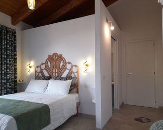 Girasole Boutique B&B - Riola Sardo - Chambre