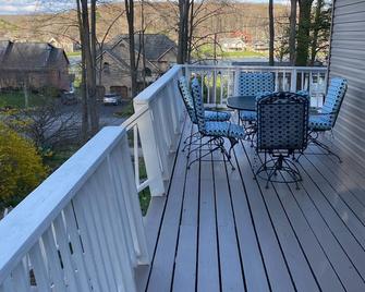 Cozy cottage within walking distance to the beach - DuBois - Balcony