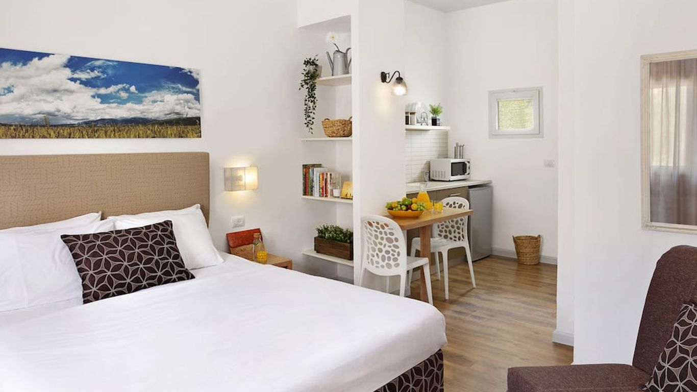 Kibbutz Malkiya Travel Hotel