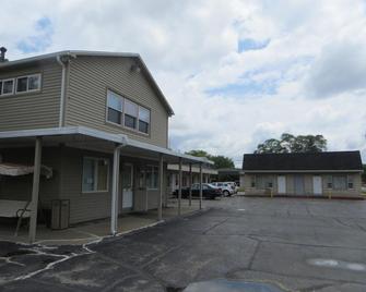 Hari Holiday Motel - Prairie du Chien - Building