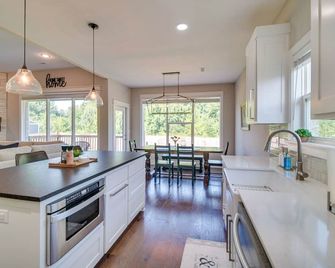 Fayetteville Vacation Rental with Deck and Shared Pool - Fayetteville - Køkken