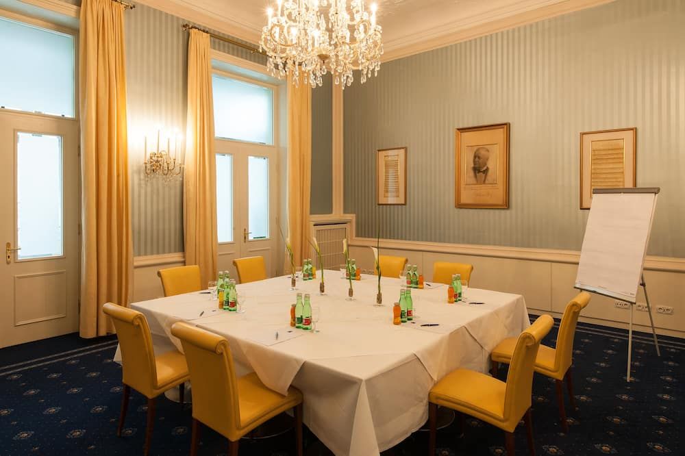 Ambassador Hotel - וינה - חדר ישיבות