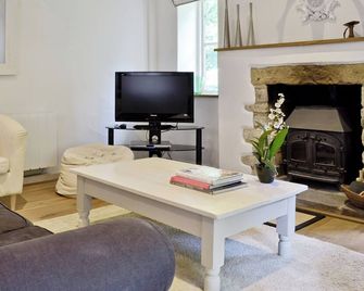 The Downs Barn Lodge - Frampton Mansell - Stue