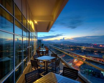 Zenith Hotel Kuantan - Kuantan - Balkong