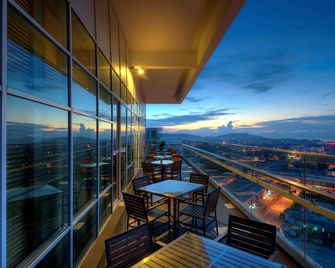 Zenith Hotel Kuantan - Kuantan - Balcony