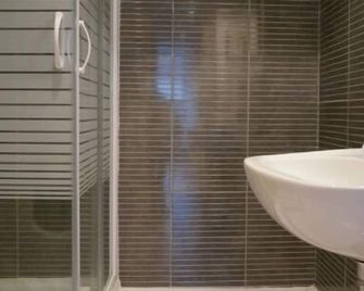 Appartement Gare Lille Europe - Lille - Bad