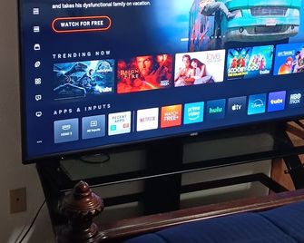 Cozy 2-bedroom apartment in terrific Fargo with AC, Wi-Fi, centrally located - Fargo - Room amenity