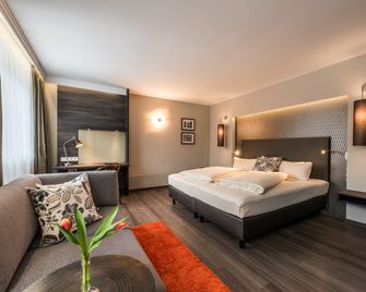 Hotel Säntis - Munich - Bedroom