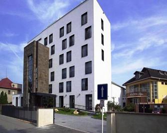 Hotel Rottal - Otrokovice - Edificio