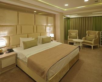 Ganjali Plaza Hotel - Baku - Bedroom