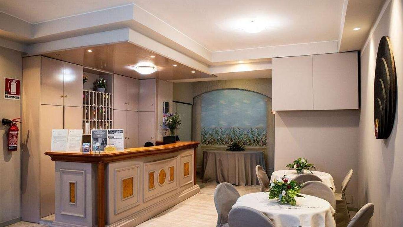 Hotel Astor