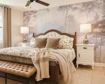 The Erin, 1 BR King Duplex by Velvet Ditch Villas - Oxford - Camera da letto