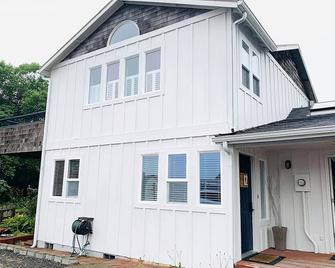 Your Home Away From Home! Pet-friendly, Free Parking, Near Long Beach Boardwalk - Long Beach - Edificio