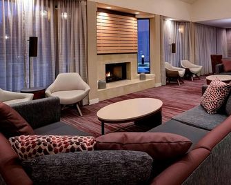 Explore Kansas City! Pet-friendly, Parking, Short Drive to Arrowhead Stadium! - مدينة كانساس - ردهة