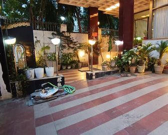 Hotel Viraat Inn - Gaya