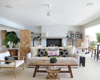 Sala Beach House - Ballito - Living room