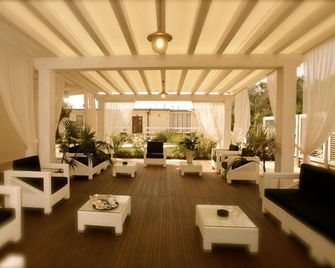 Hotel Bamby - צ'רביה - לובי