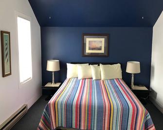 Harbor's Edge Motel - Bayfield - Bedroom