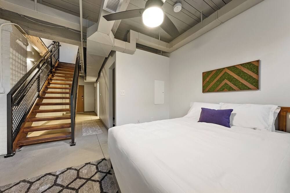 Industrial-Style Townhome Loft in Cleveland - Cleveland - Chambre