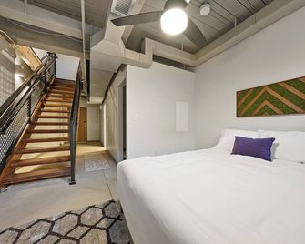 Industrial-Style Townhome Loft in Cleveland - Cleveland - Chambre