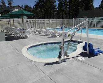 Bay Meadows Resort - Big Bear Lake - Piscine
