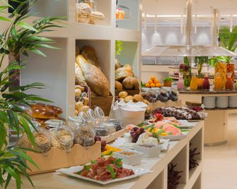 Suite Hotel Atlantis Fuerteventura Resort - Corralejo - Buffet