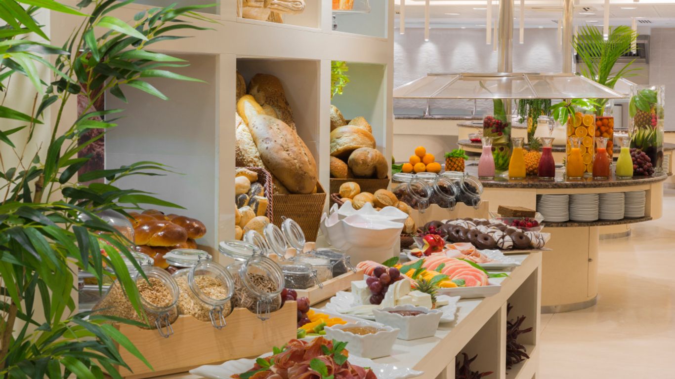 ألوا سويتس فويرتيفينتورا -سشامامل جميع الخدمات