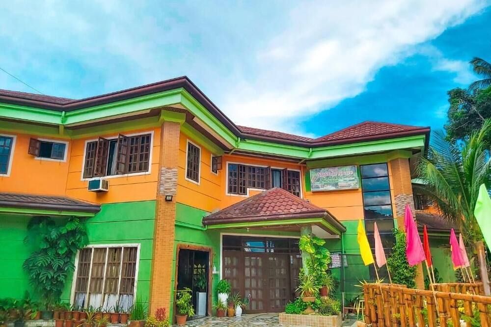 ستيفاني جرايس بارادايس إن آند ريستوبار