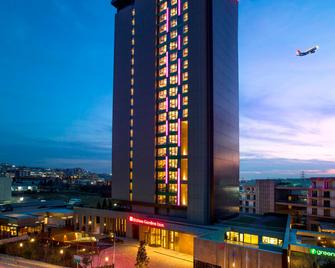 Hilton Garden Inn Istanbul Airport - Istanbul - Building