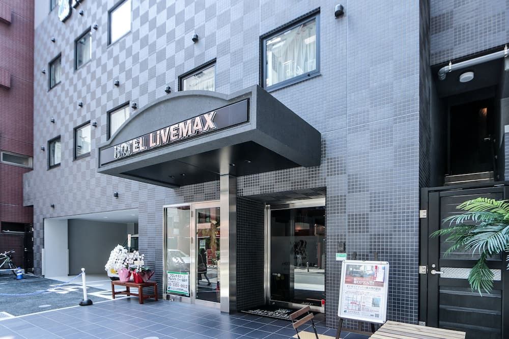 Building view of Hotel Livemax Yokohama Kannai Ekimae