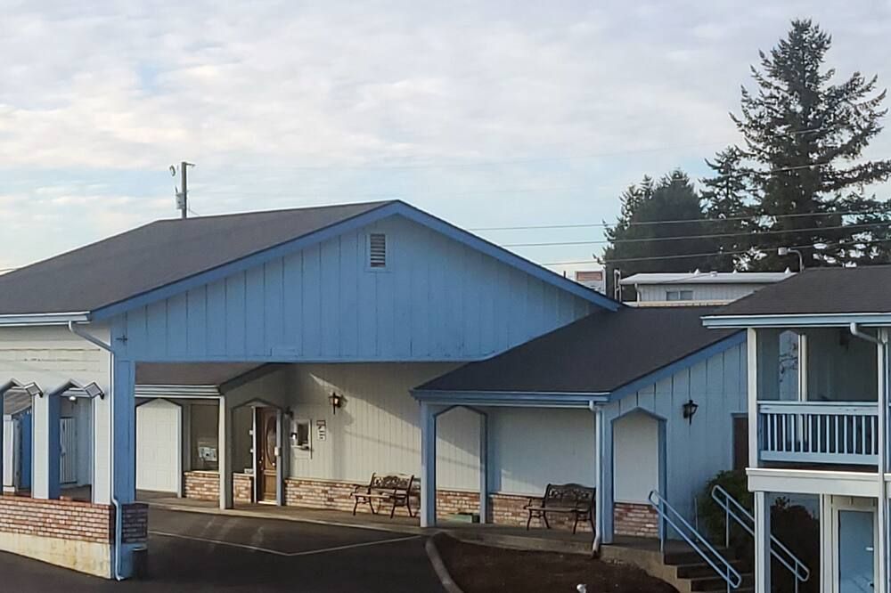 Harbor Inn - Brookings - Budova