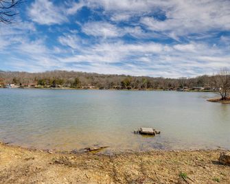 Peaceful Cabin at Lake Logan w/ Spacious Yard! - Ardmore