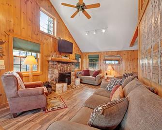 Lakefront Family Getaway w/ Private Dock, Sauna & Bunk House - 1 Dog OK - Manitowish Waters - Living room