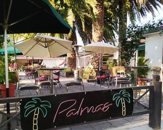 Hotel Palmas Teotihuacan - Teotihuacán de Arista - Innenhof