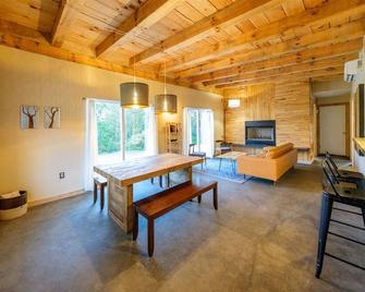 Ursa Major Cabin - 10 mins from Natural Bridge State Park, Red River Gorge - Slade - Servicio de la propiedad