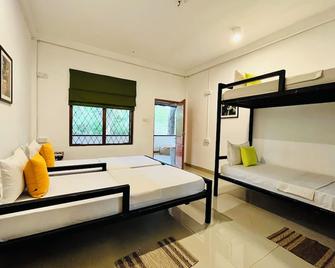 Funky Leopard Safari Lodge Bordering Yala National Park - Kataragama - Bedroom