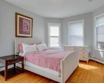 New! Boston Entire House Near Mbta, 3 Mi To Fenway! - Boston - Bedroom