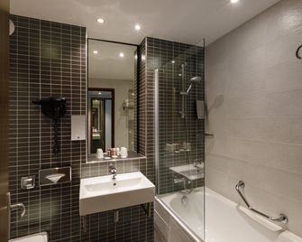 Best Western Clermont Ferrand Centre - 클레르몽페랑 - 욕실
