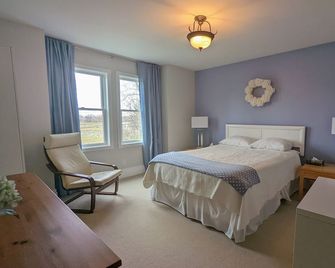 Dicksons Family Suite B&B - ניאגרה און-דה-לייק - חדר שינה