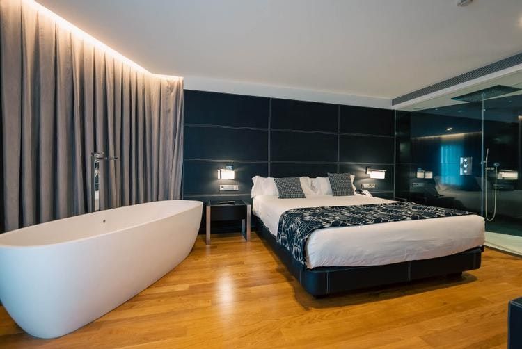 Hotel Inffinit - ויגו - חדר שינה