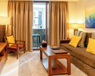 The Somerset Hotel - Malé - Olohuone