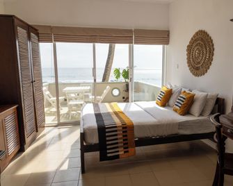 Neevana Hotel Hikkaduwa - Hikkaduwa - Bedroom