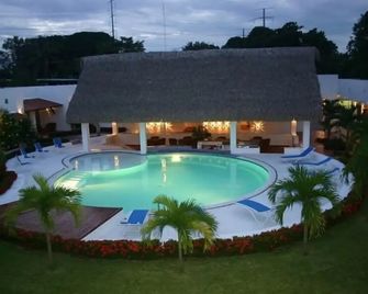 Hotel Villa Blanca Suites - San Juan Bautista Tuxtepec - Piscina